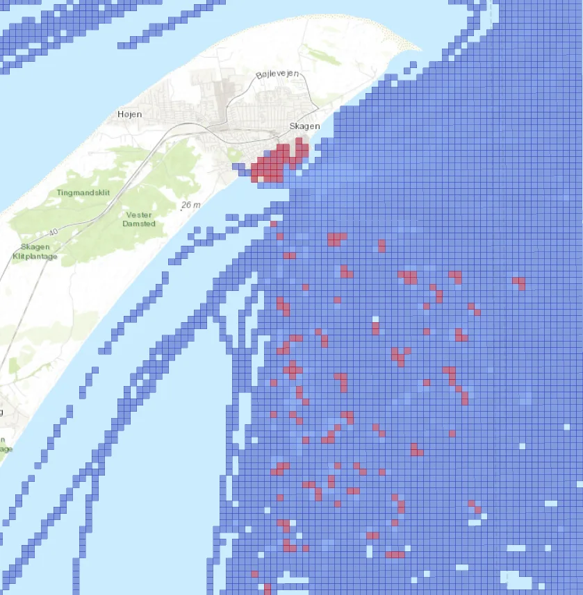 Grade quad do Seagull no nível de zoom 17 ao largo de Skagen, na Dinamarca, com cores por tempo de ocupação das embarcações e navios ancorados em células vermelhas