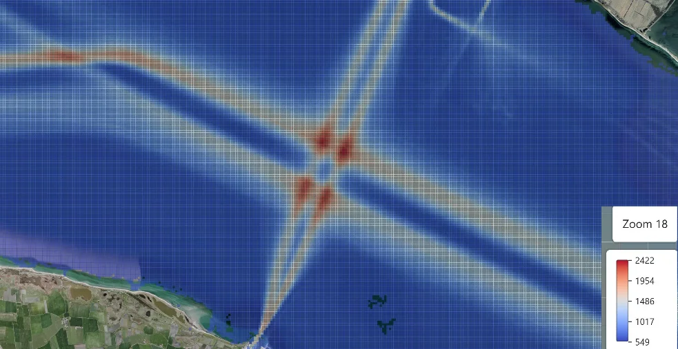 Grade quad do Seagull no nível de zoom 18 ao redor de um porto, com cores por quantidade de embarcações e berços e canais em vermelho